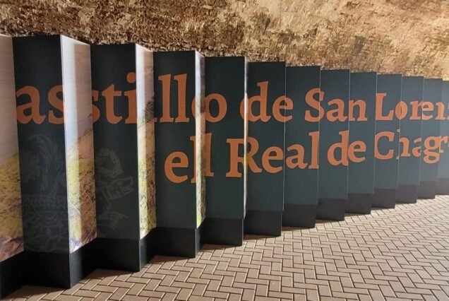 Cartel en la entrada